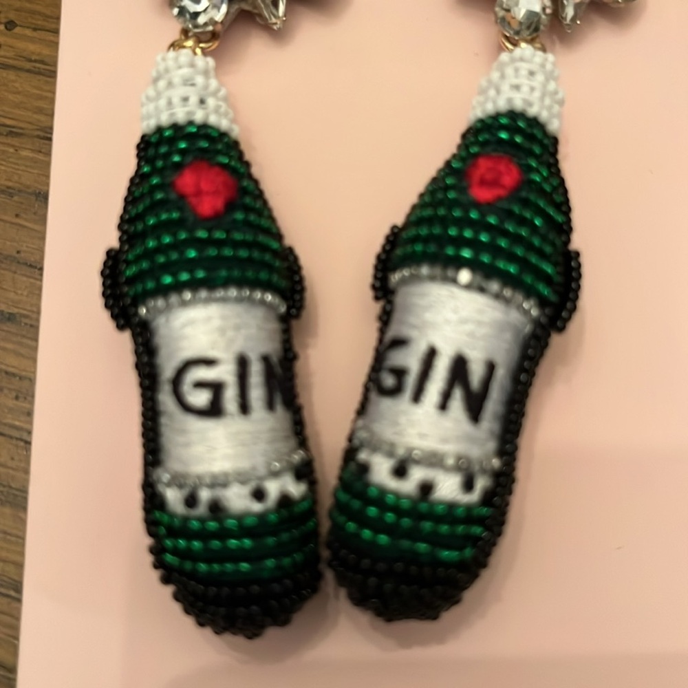 Mignonne Gavigan gin bottle earrings,‎ NWOT - Picture 3 of 7